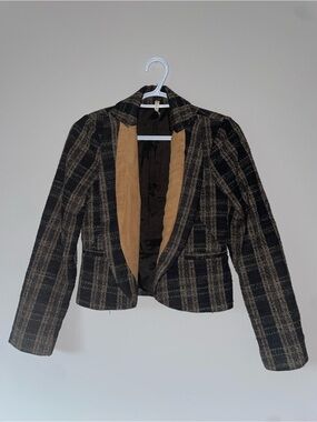 Willow & Clay Black Garment with Ivory Ribbon Tag